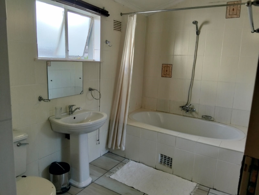 To Let commercial Property for Rent in Fort Gale Eastern Cape